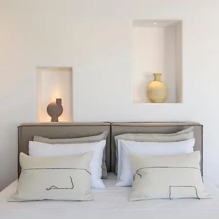 Lilium Ii - Sanctuary Overlooking Psarou Bay 프사로우