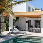 Villa Lilium Ii - Sanctuary Overlooking Psarou Bay Psarrou