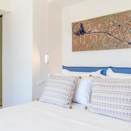 Villa Lilium Ii - Sanctuary Overlooking Psarou Bay Psarrou