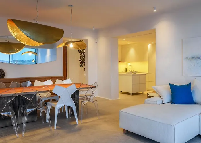 Lilium Ii - Sanctuary Overlooking Psarou Bay فيلة