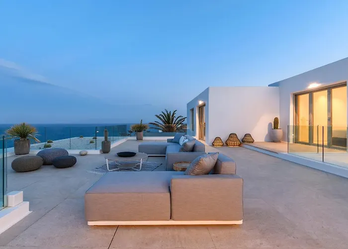 Lilium Ii - Sanctuary Overlooking Psarou Bay