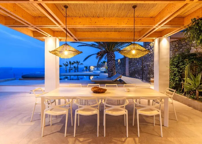 Villa Lilium Ii - Sanctuary Overlooking Psarou Bay *