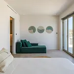 Lilium Ii - Sanctuary Overlooking Psarou Bay פסארו
